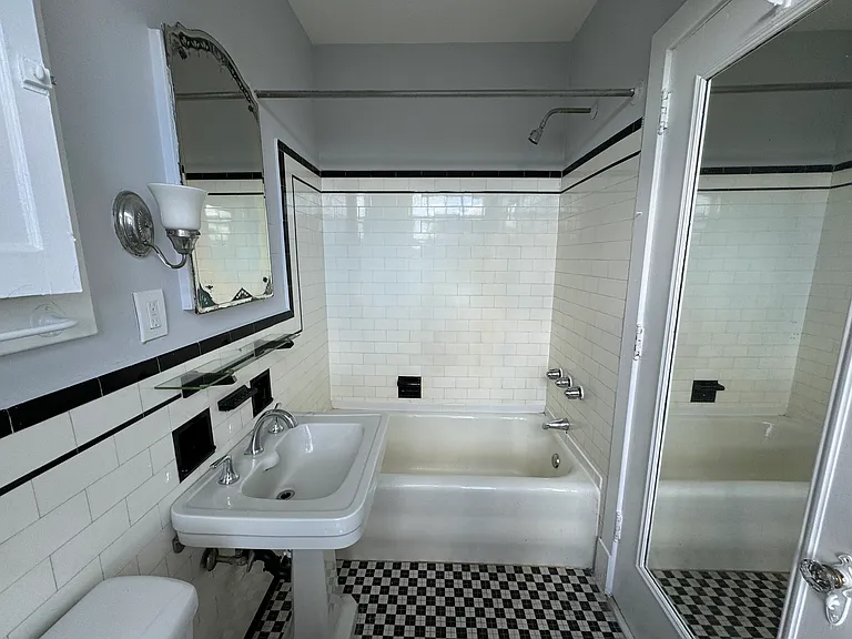1212 Delaware Ave #D3 — Photo 12