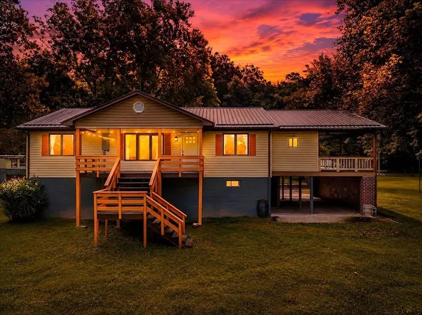 1769 Julia Simpkins Rd, Hiwassee, VA 24347
