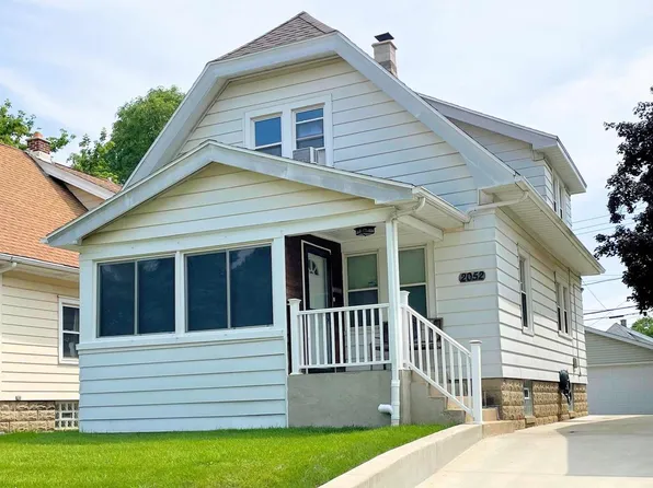 2052 South 91st STREET, West Allis, WI 53227