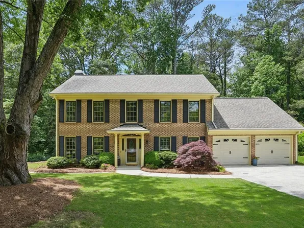 878 Park Creek Ct SW, Marietta, GA 30064