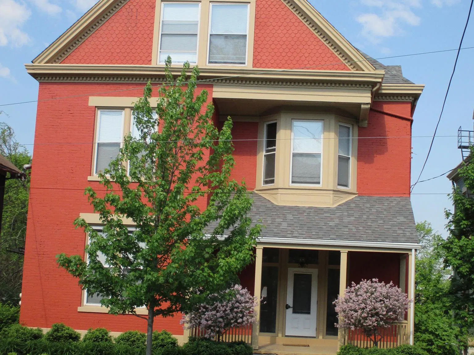 4 bed, 2000 sqft, $2,800 — Photo 1