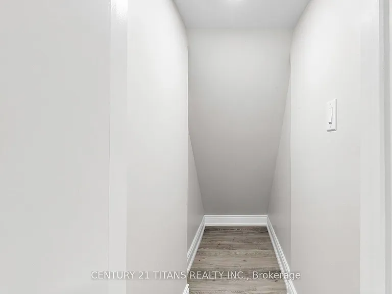 270 Forestwalk St #LOWER — Photo 31
