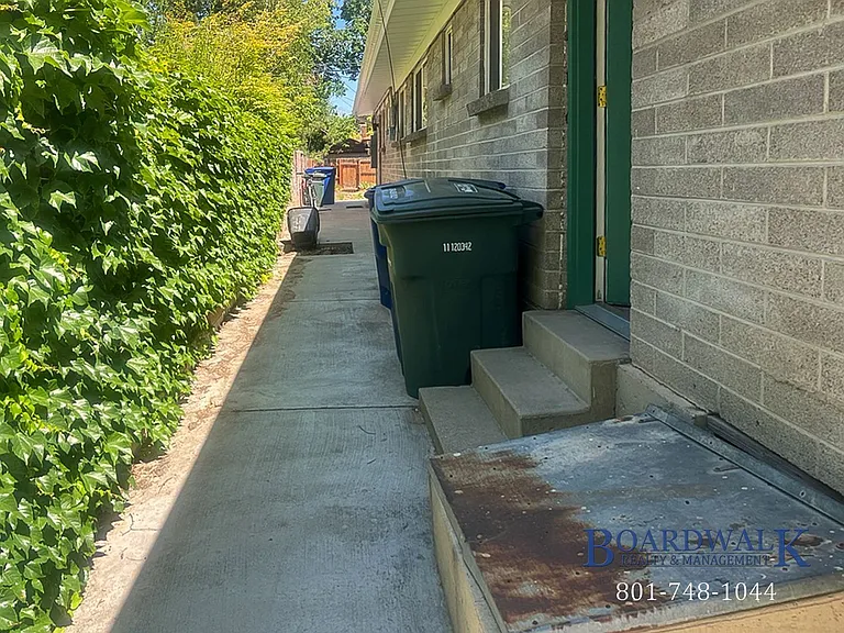 1195 E Roosevelt Ave #1 — Photo 11