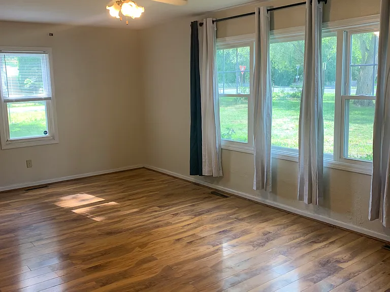 1761 Welker Ave — Photo 3