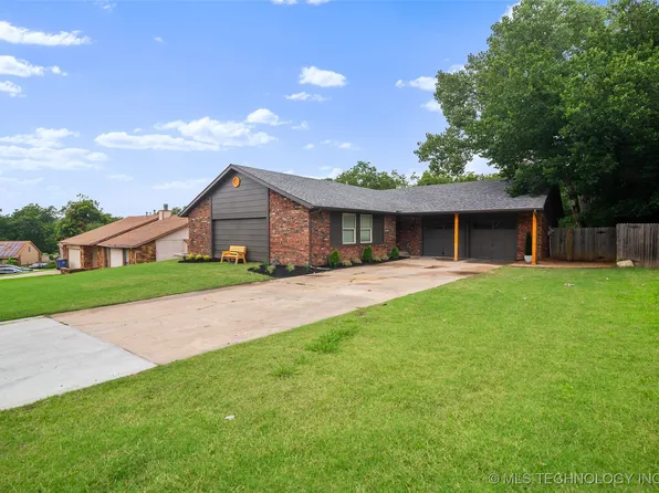 3039 W 69th Pl, Tulsa, OK 74132