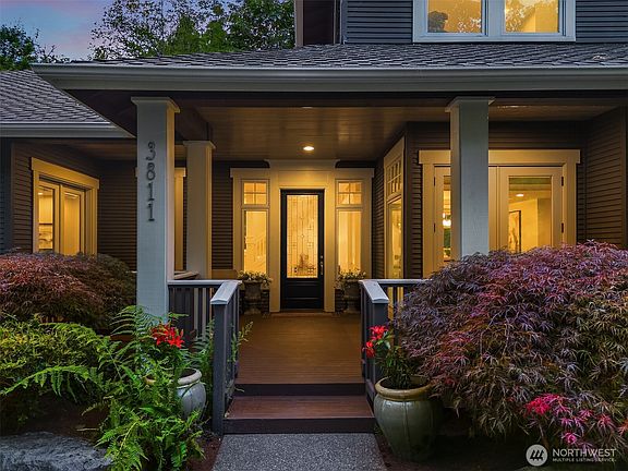 2nd image of 3811 97th Avenue NE