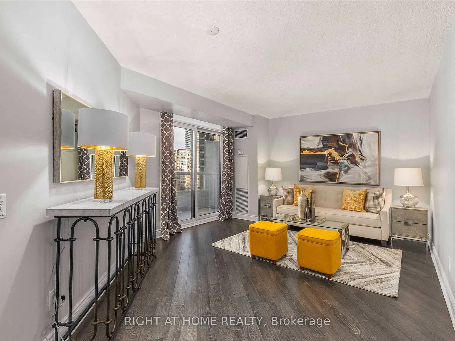 15 Northtown Way — Photo 3