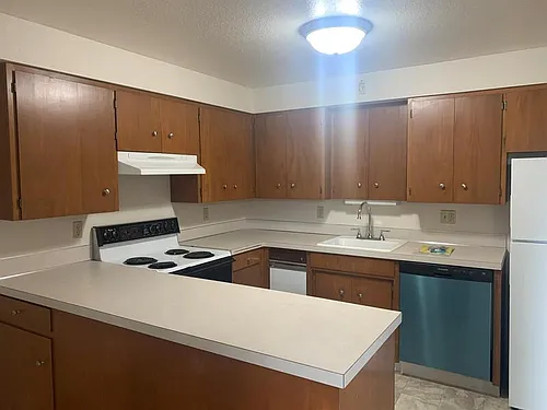 305 La Villa Dr Photo 1