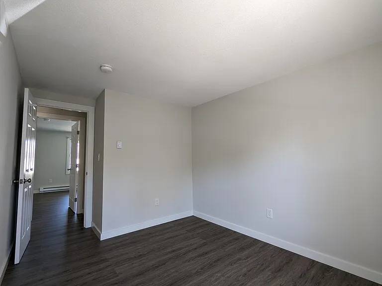 562 S Willard St — Photo 33