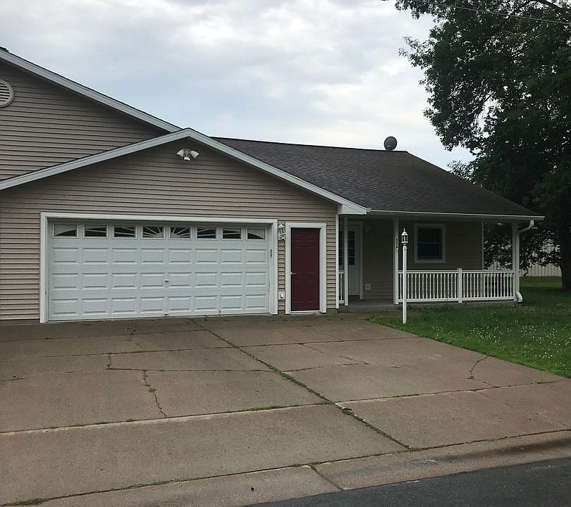 1st image of 526 28th Ave N #2