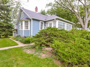 1208 Fuller Rd, Gurnee, IL 60031