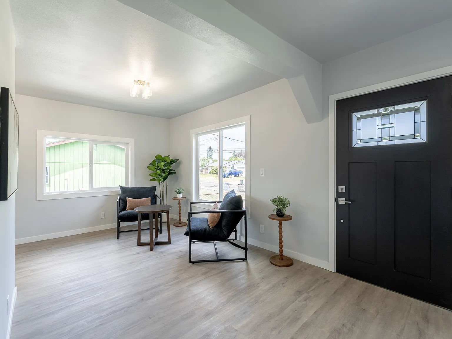 3 bed, 2.5 bath, 1494 sqft, $3,200 — Photo 2