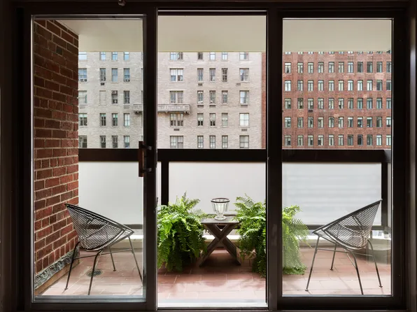 750 Park Avenue 9CD image 3 of 11