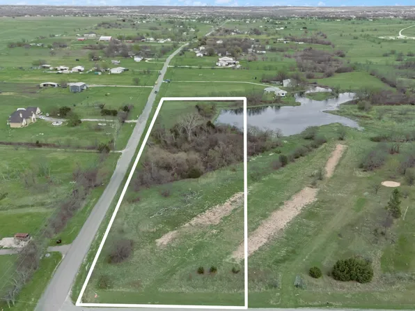 9942 1st St, Joshua, TX 76058