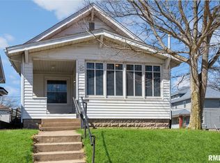 1151 26th St, Moline, IL 61265