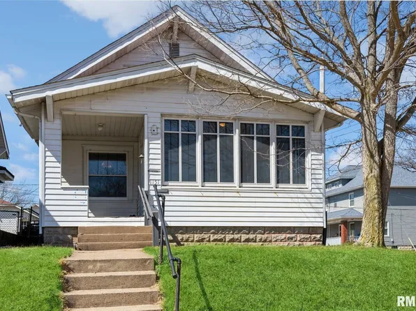 1151 26th St, Moline, IL 61265
