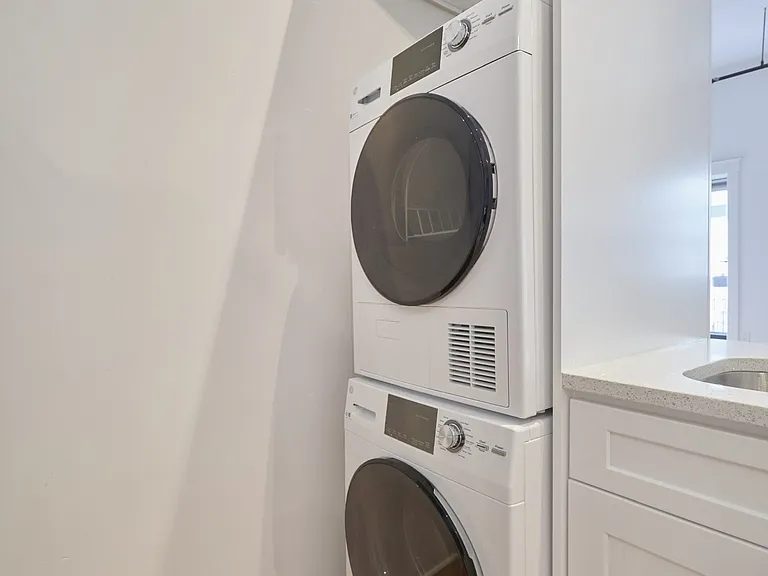 68 Richardson St #604 — Photo 7