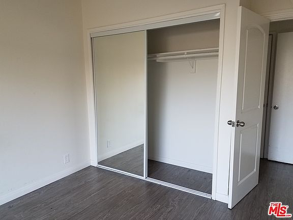 5th image of 320 S Hobart Blvd APT 2