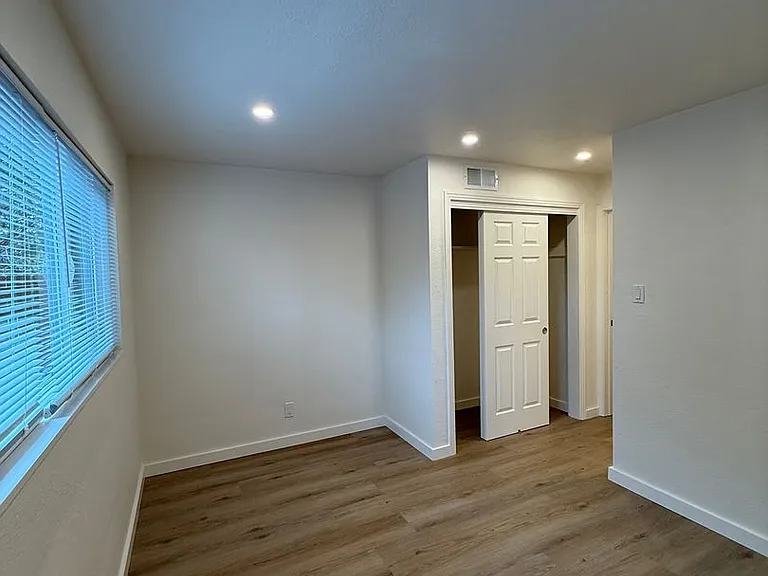750 Topaz Dr — Photo 6