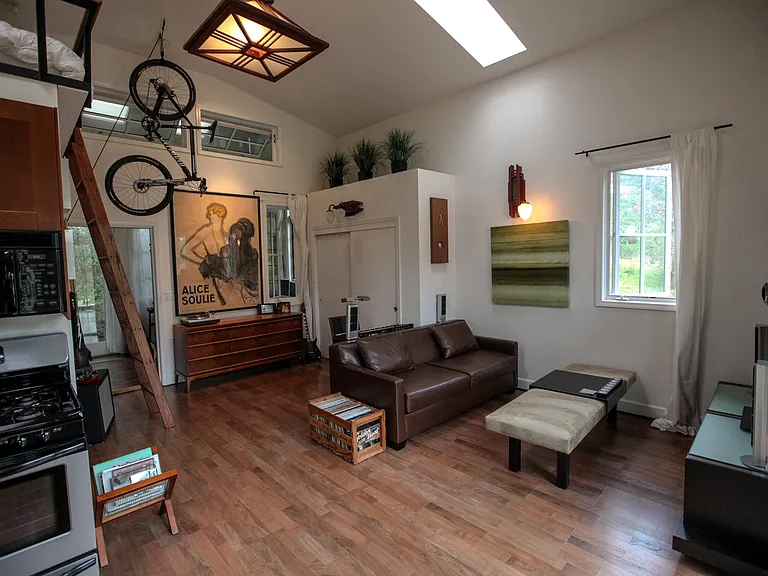 388A Orpheus Ave — Photo 5
