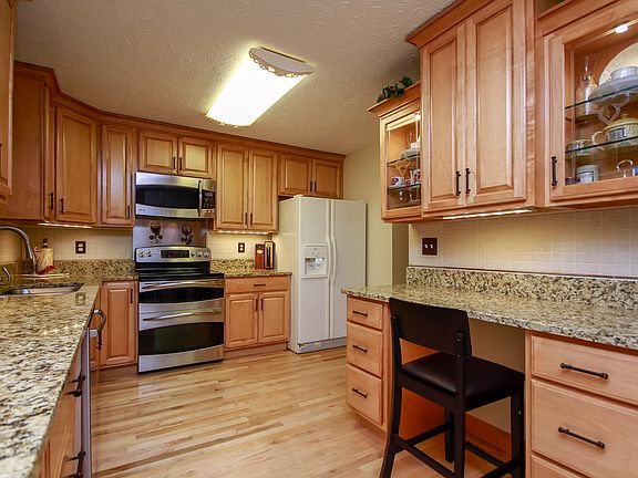 2nd image of 655 Wheat Mill Ct W