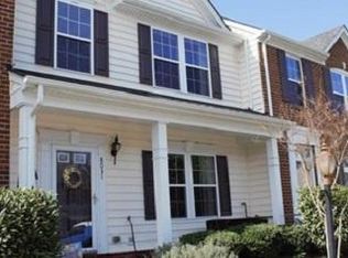 8031 Creekside Village Dr, Mechanicsville, VA 23111
