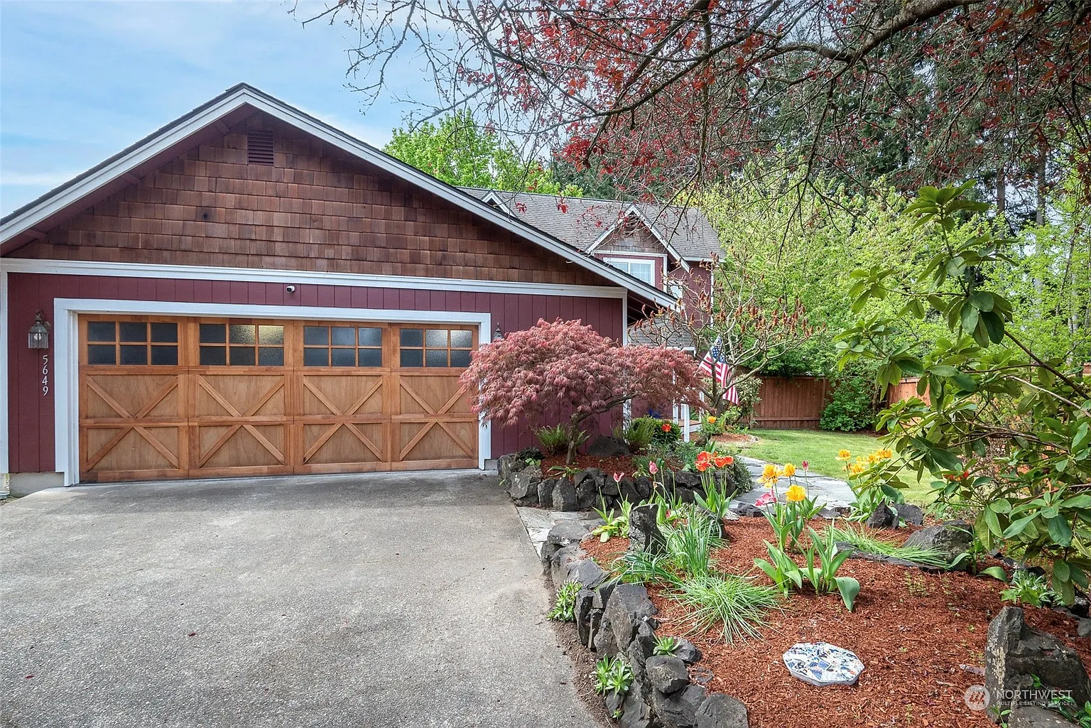 5649 Mount Tahoma Court SE photo 1