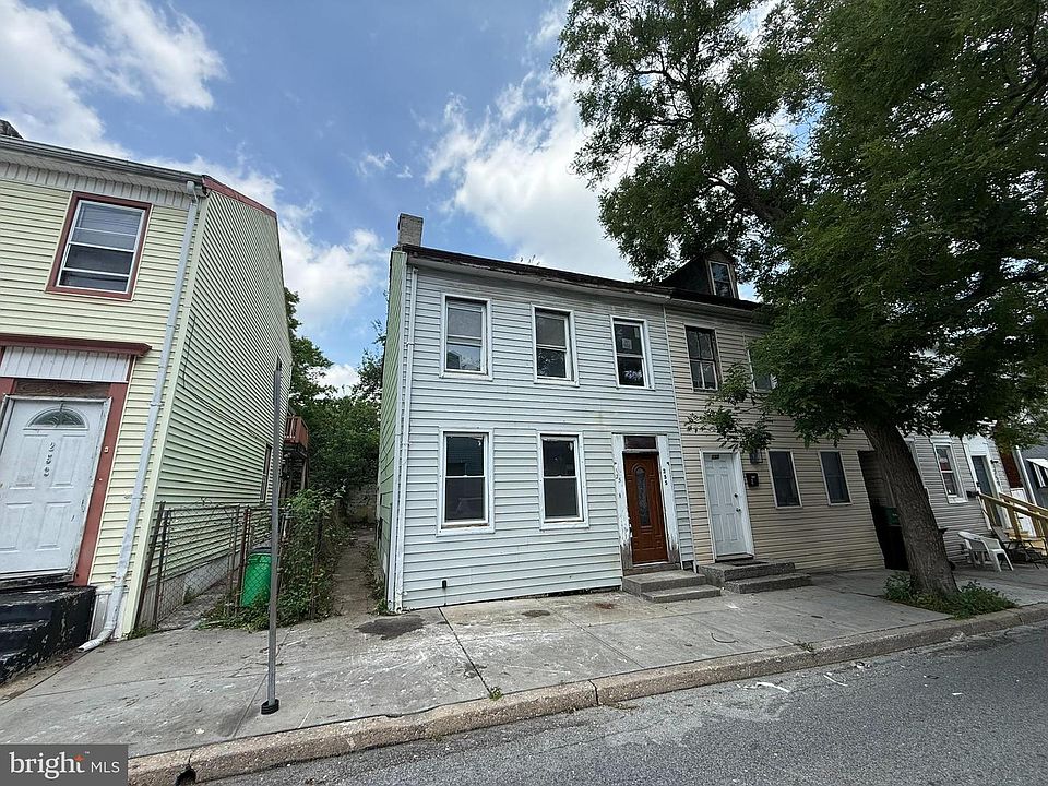 1st image of 255 E Walnut St