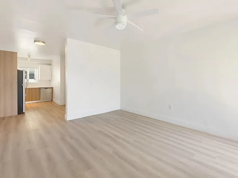 1101 Euclid Ave #10 — Photo 5