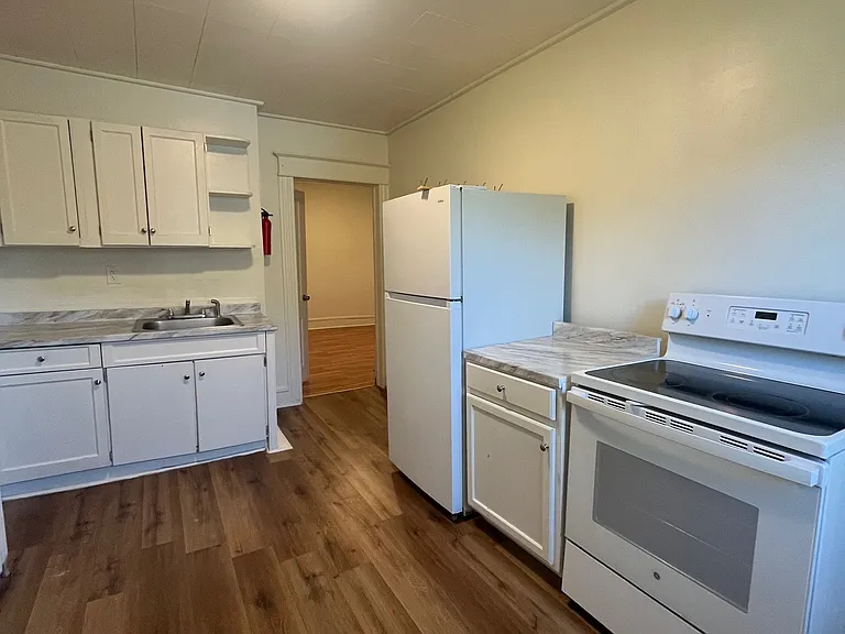 438 Ripple St #2 — Photo 3