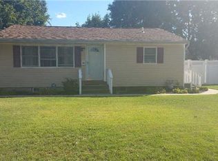 36 E Cedar St, Central Islip, NY 11722