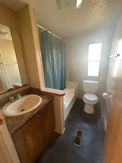 6306 Crestwood Avenue - 1 — Photo 3