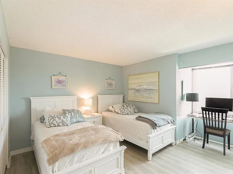1255 E Peppertree Dr #501 — Photo 7