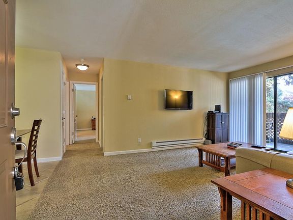 4th image of 935 Catkin Ct