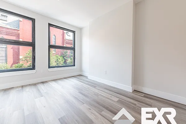 Rented by EXR | media 11