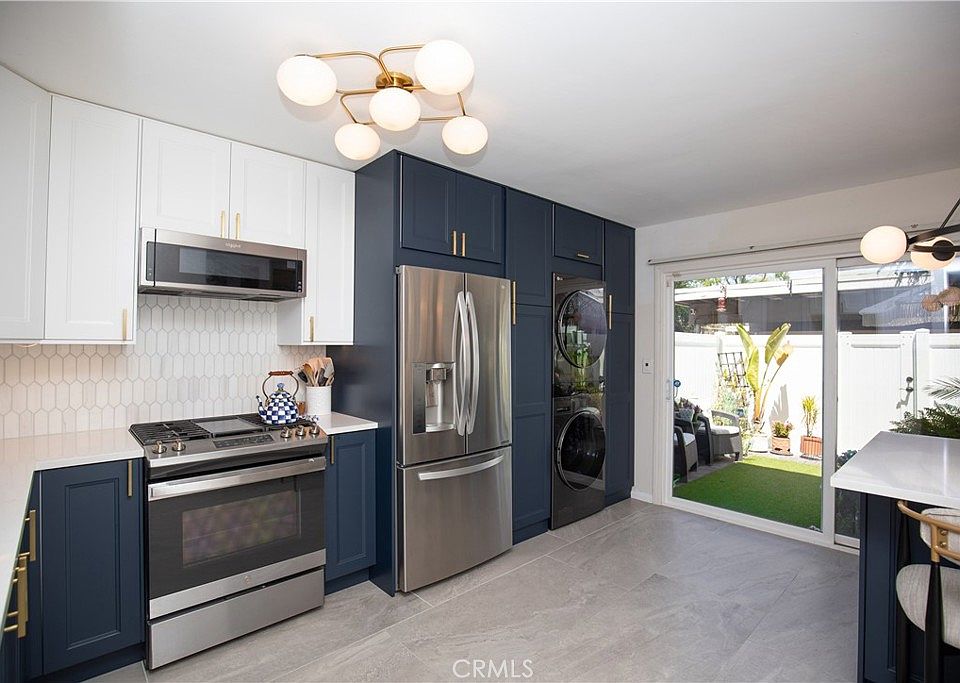 1st image of 659 E Lee Pl