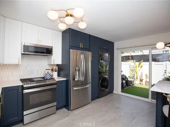 659 E Lee Pl, Azusa, CA 91702
