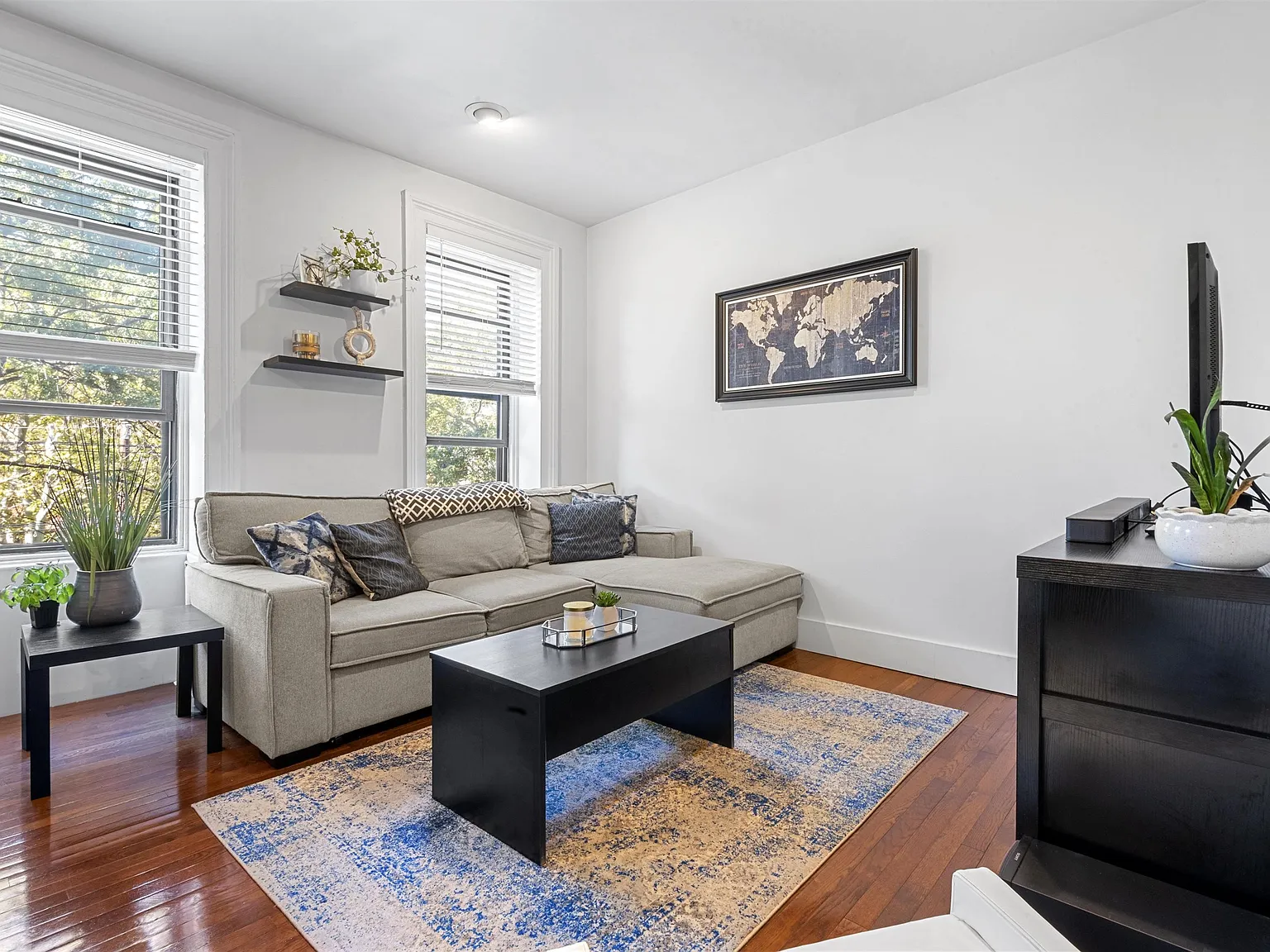 1 bed, 1000 sqft, $3,100 — Photo 4
