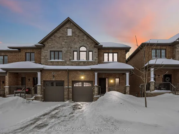 31 Gord Matthews Way, Uxbridge, ON L9P 0E9