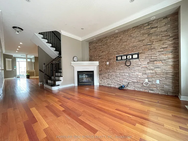 231 Madison Heights Blvd — Photo 2
