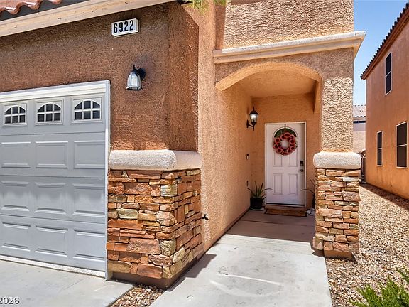 2nd image of 6922 Majestic Palm Dr