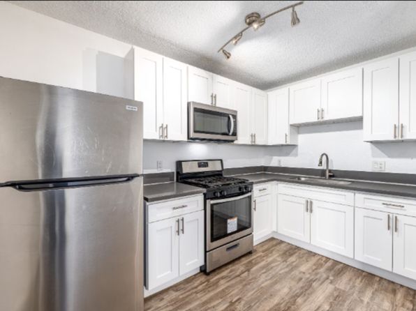 5940 San Fernando Rd #2