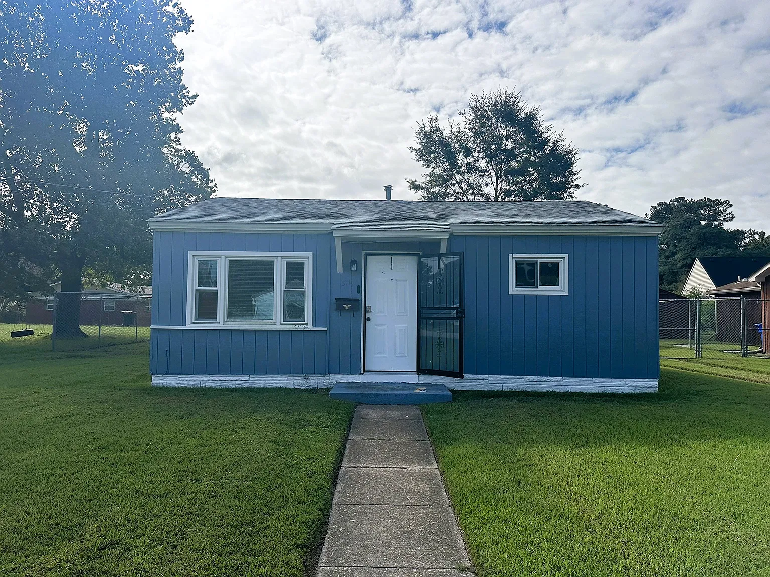 2 bed, 616 sqft, $1,200 — Photo 2