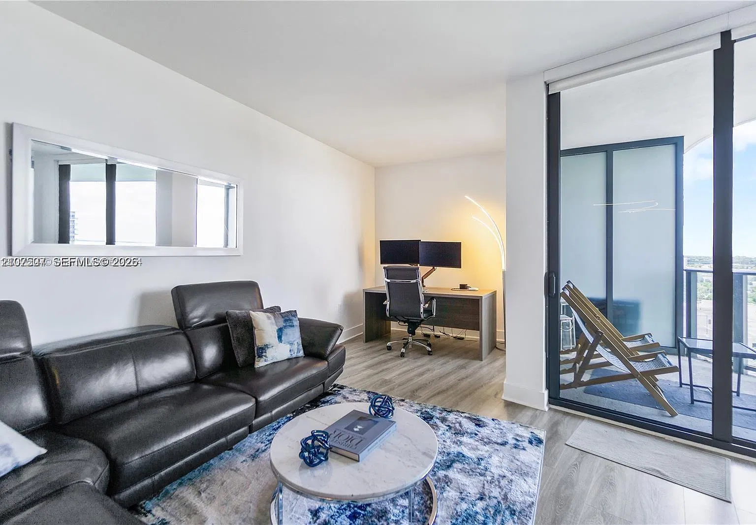 3401 Midtown Condo — Photo 2