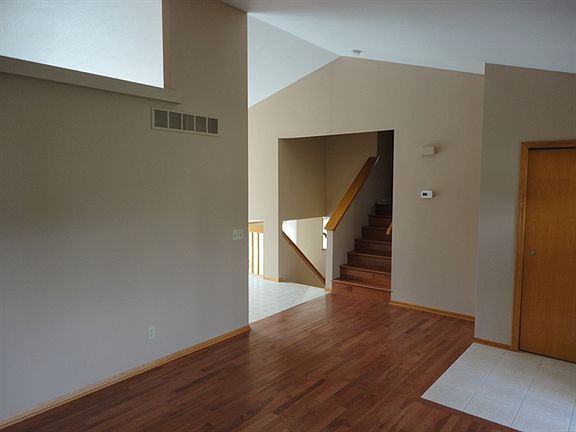 3rd image of 5941 Gables Dr