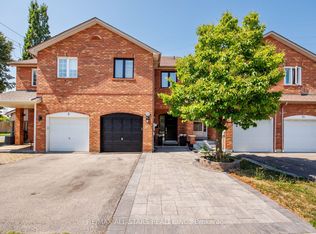 10 Sufi Cres, Toronto, ON M4A 2X3