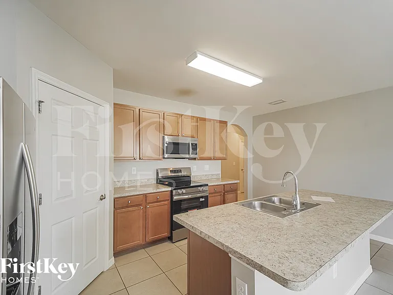 1406 NW 7th Ave — Photo 9