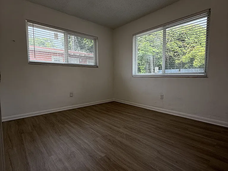 5515 NW 6th Pl #4 — Photo 17