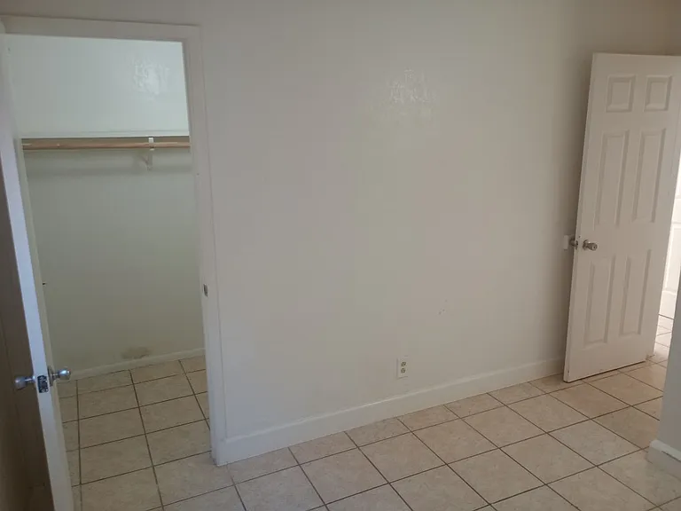 401 N D St #11 — Photo 6