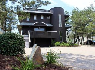 4 W Cleveland Ave, Long Beach, NJ 08008